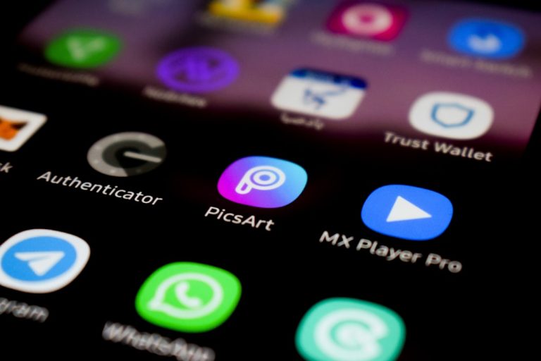 Picsart Revoluciona a Economia Criativa com Novo Programa de Monetização Baseado em IA