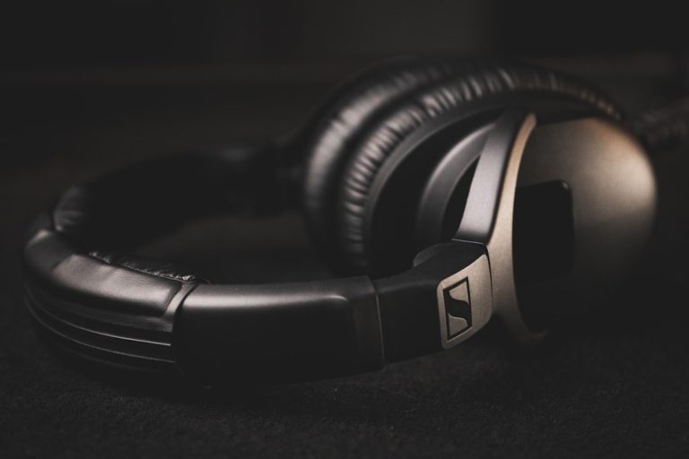 Sennheiser Momentum 5 Wireless: O Novo Titã do Áudio Premium Chega com Bateria Substituível e ANC Reforçado