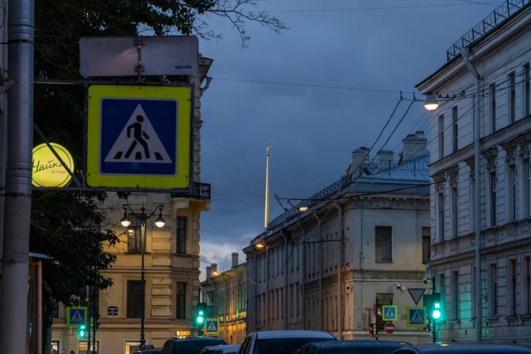 O Caçador Caçado: Como um Especialista em Cibersegurança Expôs Hackers Russos Tentando Invadir o Signal