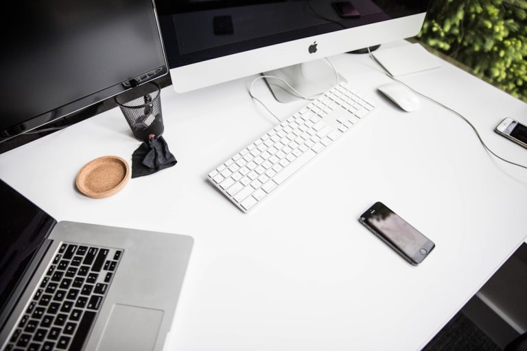 O fim das dores nas costas? Conheça o gadget de IA offline que revoluciona sua postura no home office