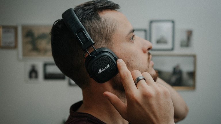 Marshall Milton A.N.C.: O Icônico Estilo Rocker Ganha Cancelamento de Ruído em Formato Compacto