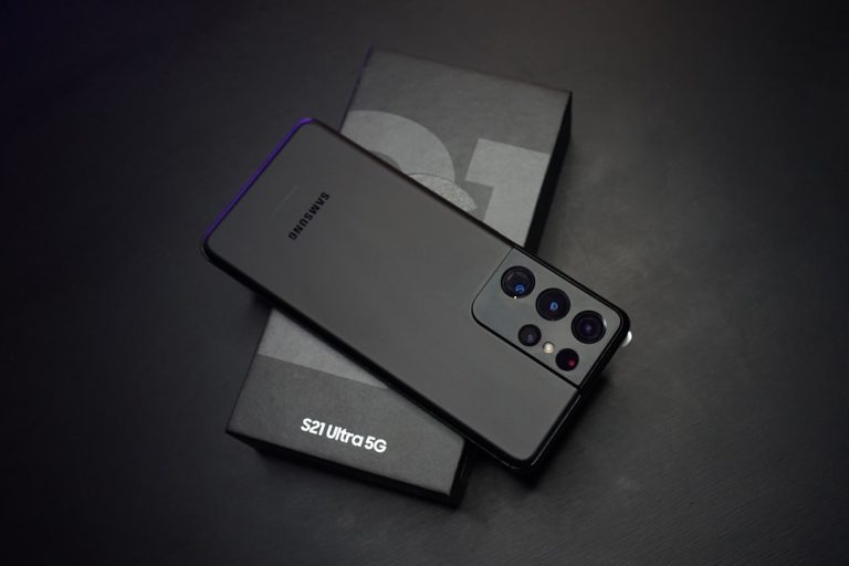 Vazou Tudo! Capinhas do Galaxy Z Fold 8 Wide Revelam Mudança de Design que Todos Esperavam