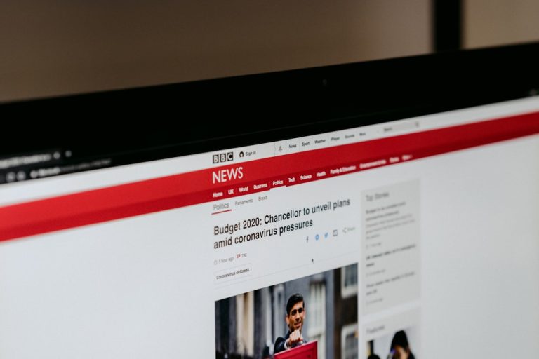 O Fim da Farra dos Dados? Reino Unido Obriga Google a Dar Controle de IA aos Criadores de Conteúdo