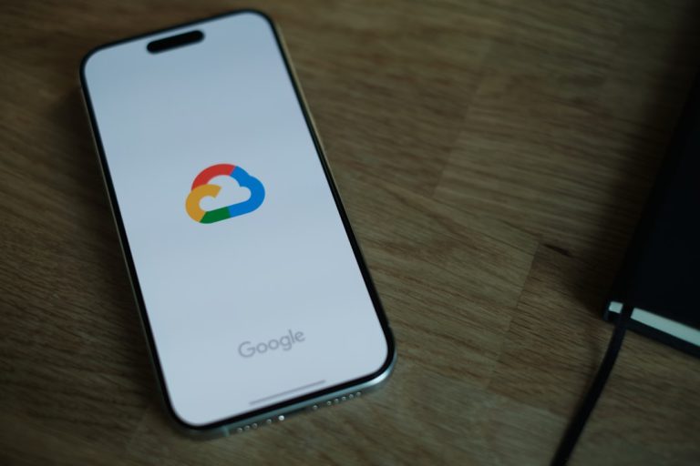 O Futuro da Programação com IA: Lovable Expande Parceria com Google Cloud em 5x e Amplia Acesso ao Claude