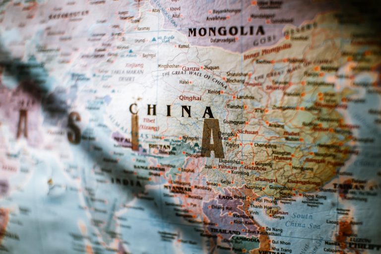 Vazamento de Elite? China pode ter acessado o ‘Mythos’, o modelo secreto de IA da Anthropic