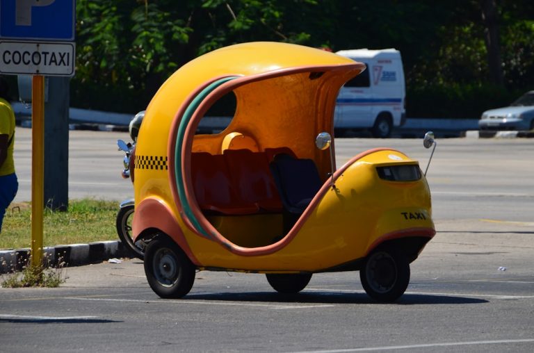 De Dentaduras a Unicórnios: O que os Passageiros Estão Esquecendo Dentro dos Carros Autônomos