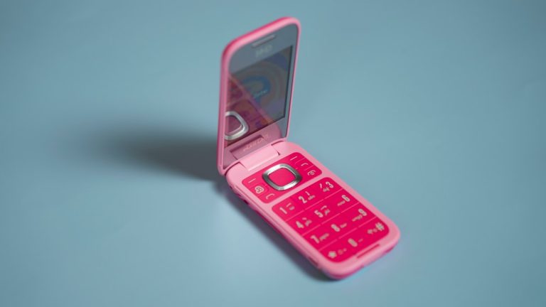 A Era dos Smartphones Dobráveis Chegou: Por Que os Celulares Flip e Fold Ficaram Incrivelmente Bons?
