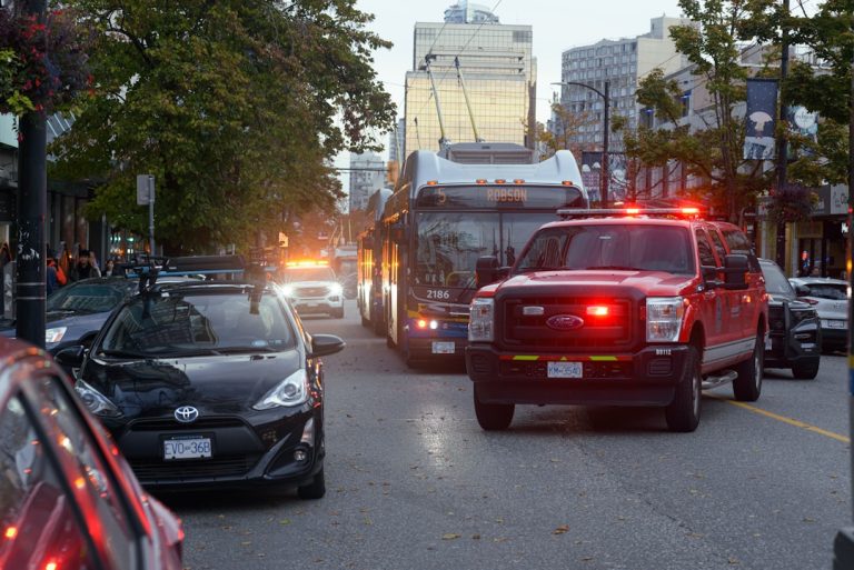 Carros Autônomos na Mira do Governo: Por Que Veículos Sem Motorista Estão Atrapalhando Resgates de Emergência?