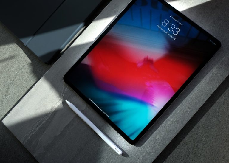 Apple prepara revolução portátil: novos iPad Pro e MacBook Pro mais acessíveis chegam no início do próximo ano