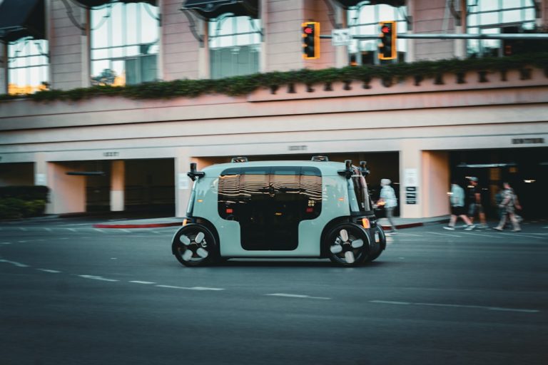 O Ultimato dos Robotaxis: Como a Inteligência Artificial Está Redefinindo o Futuro da Mobilidade Urbana