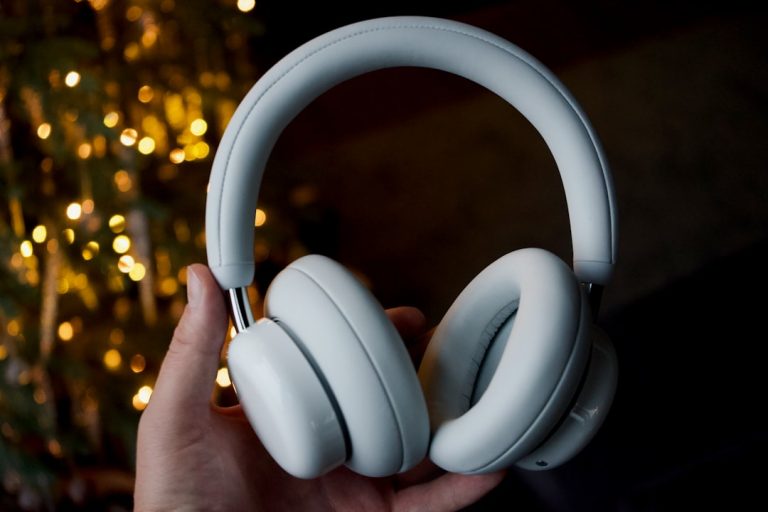 CMF Clip Pro: Nothing entra no mercado de fones ‘open-ear’ com proposta acessível e estilosa