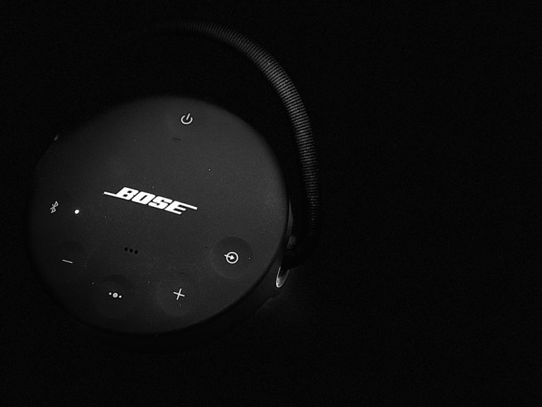 A Revolução Silenciosa da Bose: Como a Gigante do Áudio Quer Dominar o Futuro da Inteligência Artificial e dos Wearables