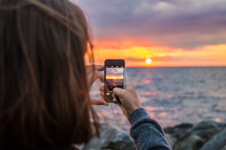 Como Tirar Fotos Incríveis no Celular: Transforme seu Smartphone em uma Câmera Profissional