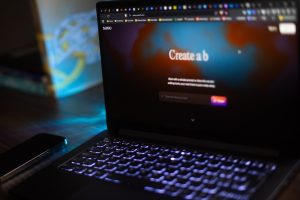 Suno V6: Nova Inteligência Artificial Musical Chega com Apoio de Gigantes da Indústria Fonográfica